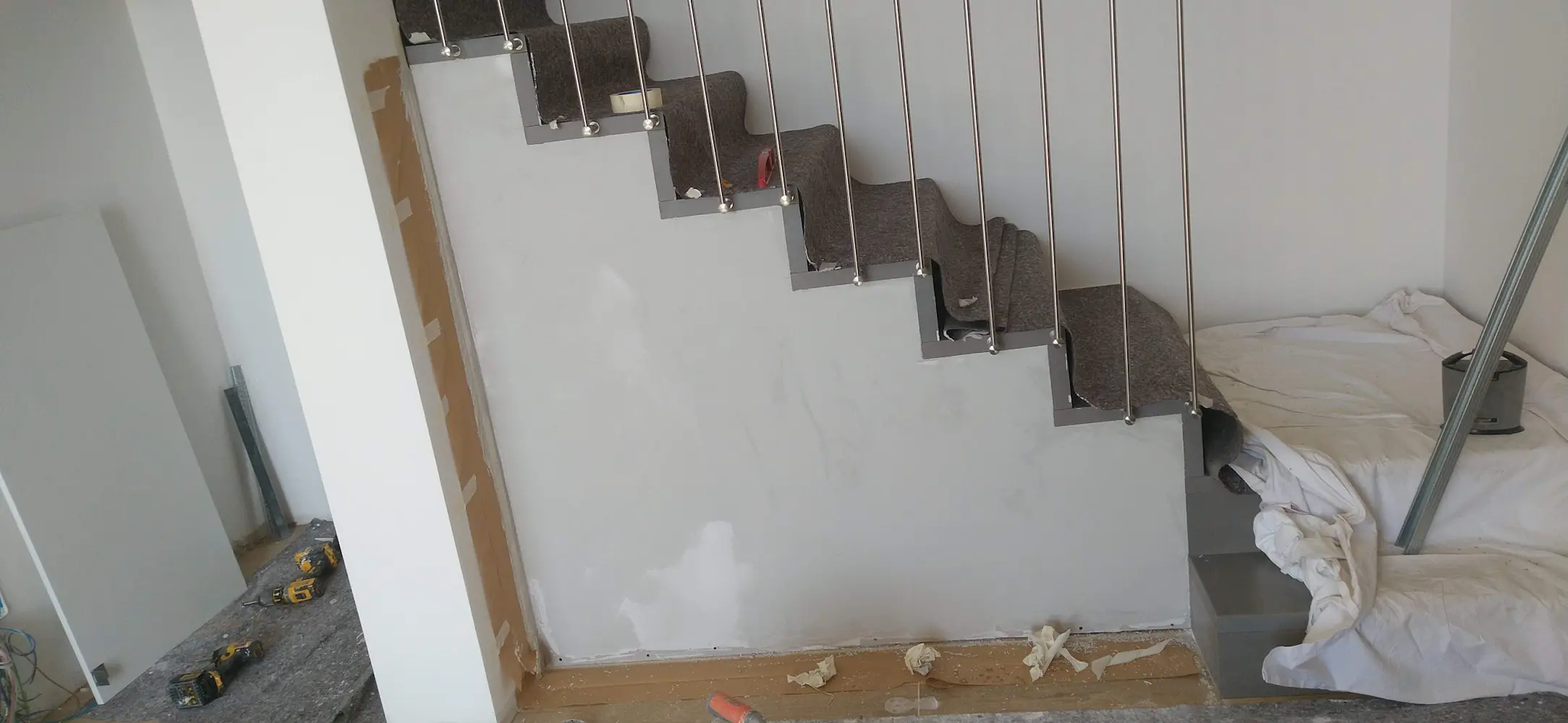 Costruzione Parete in cartongesso su vano scala