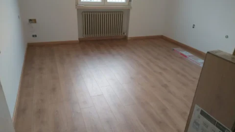 Posa pavimenti spc in appartamento