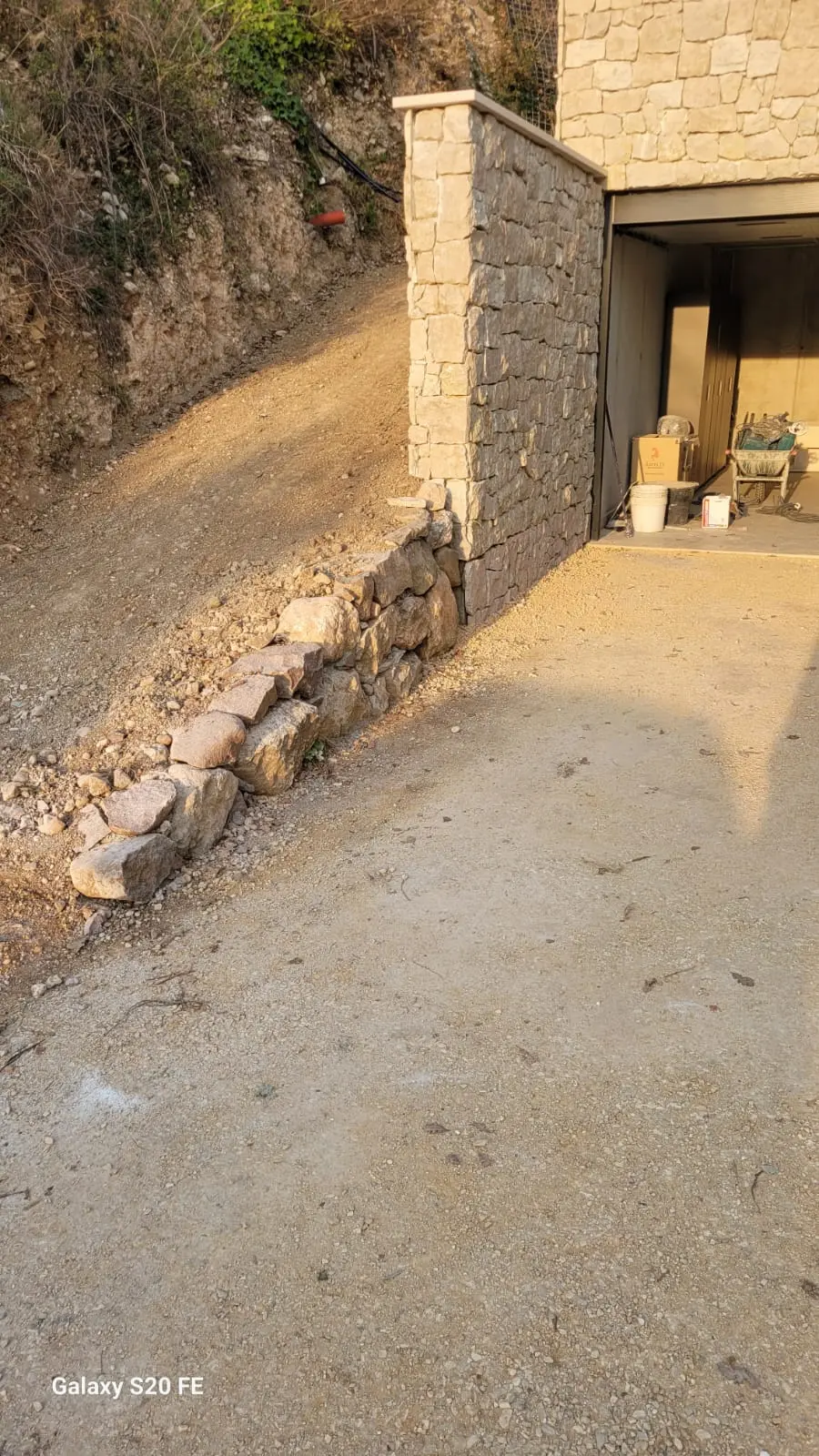 Opere in pietra naturale per villa a Bardolino